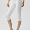 16" High-Waist Airbrush Capri - White