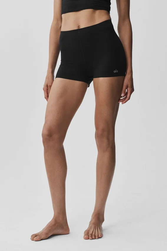 2" Alo Softsculpt Mid-Rise Short - Black