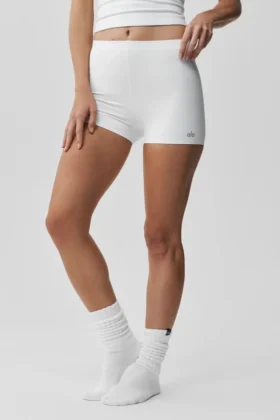 2" Alo Softsculpt Mid-Rise Short - White