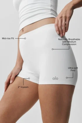 2″ Alo Softsculpt Mid-Rise Short – White