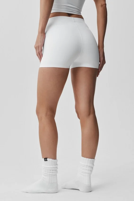 2" Alo Softsculpt Mid-Rise Short - White