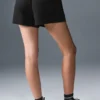 Accolade Short - Black