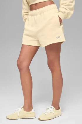 Accolade Short – Candlelight Yellow