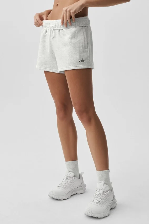 Accolade Short - White Heather