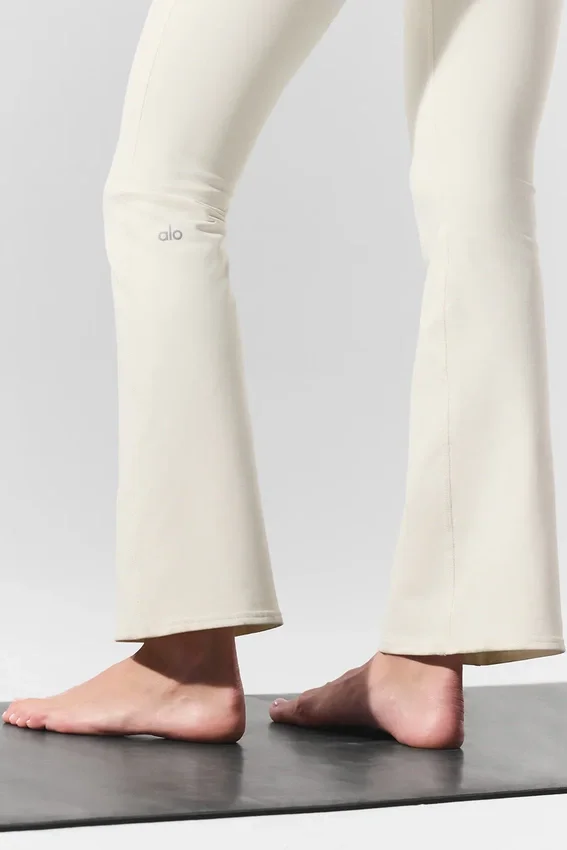 Airbrush High-Waist 7/8 Bootcut Legging - Ivory