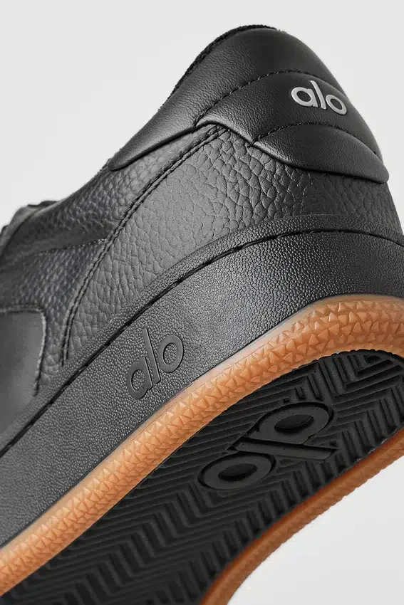 Alo Recovery Mode Sneaker - Black/Gum