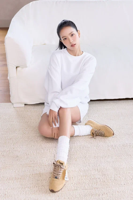 Alo Sunset Sneaker + Jisoo - Caramel Cream