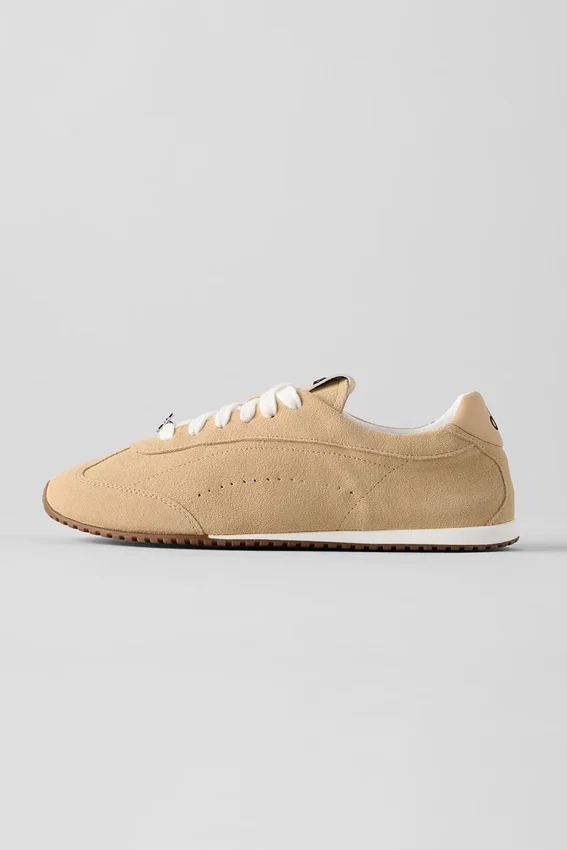 Alo Sunset Sneaker + Jisoo - Caramel Cream