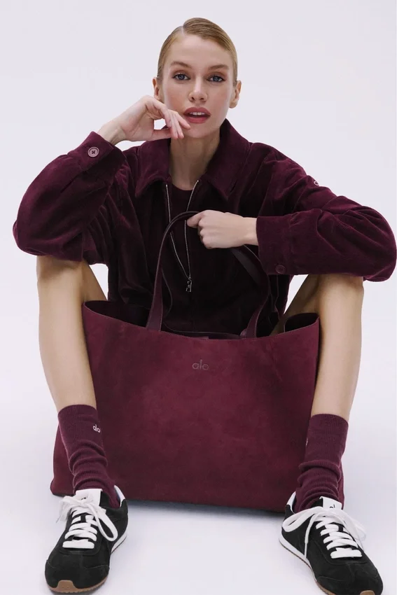 Alo Tranquility Tote - Bordeaux Suede