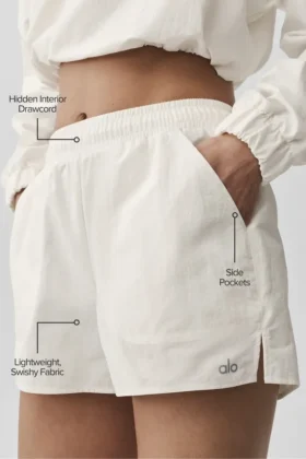 Alumni Short – Ivory