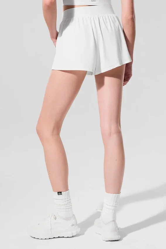 Breezy Short - White