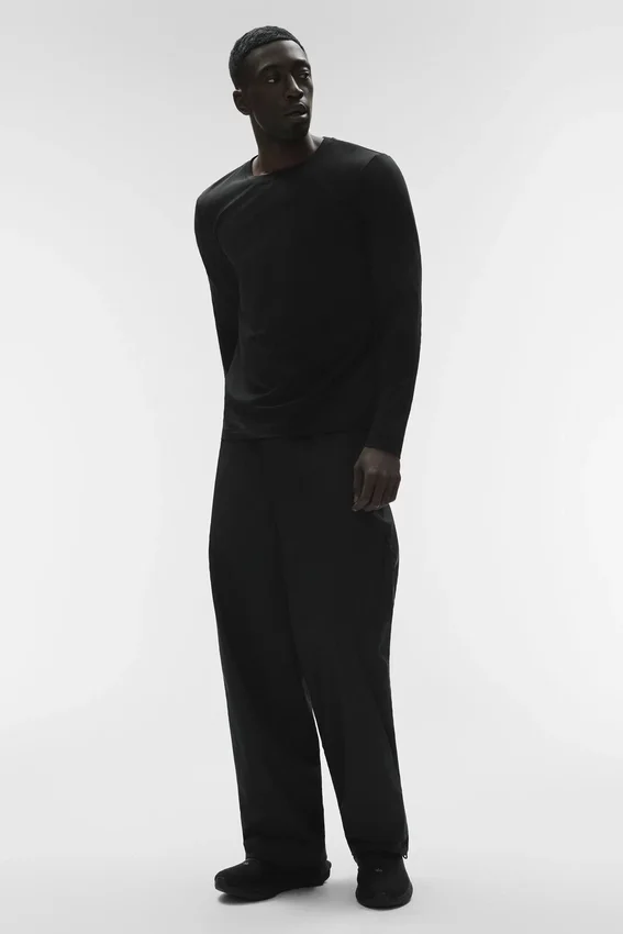Conquer Reform Crewneck Long Sleeve - Black