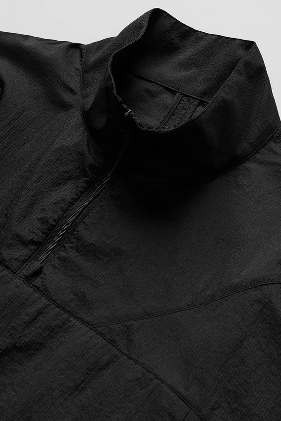 Cropped 1/4 Zip Aerial Pullover - Black