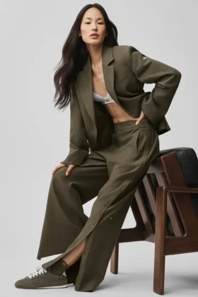 Mid-Rise Cosmopolitan Snap Pant - Olive Tree