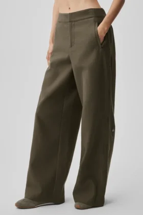 Mid-Rise Cosmopolitan Snap Pant – Olive Tree