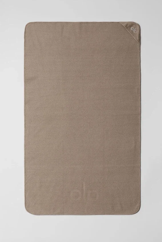 Performance No Sweat Hand Towel - Gravel