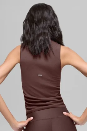 Ribbed En Pointe Tank – Brownstone