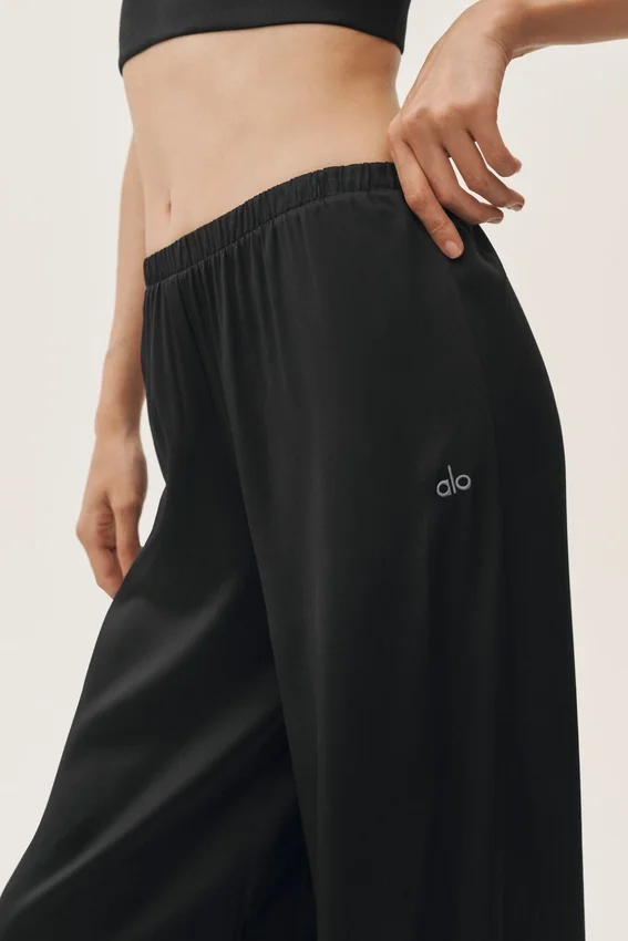 Silk Blend High-Waist Radiance Pant - Black