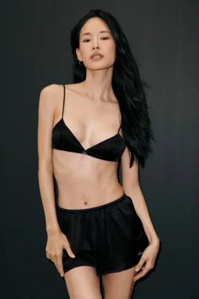 Silk Blend Radiance Short - Black