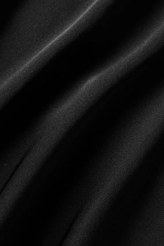 Silk Blend Radiance Short - Black