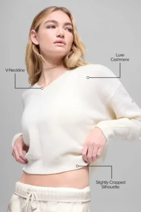 Wool Cashmere Cropped New Class V-Neck Sweater – Ivory