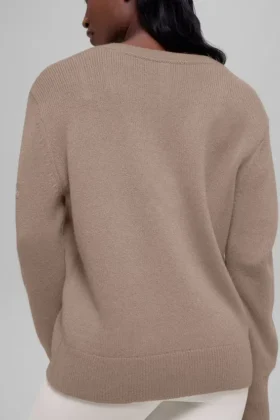 Wool Cashmere New Class Oversized V-Neck Sweater – Chai Latte